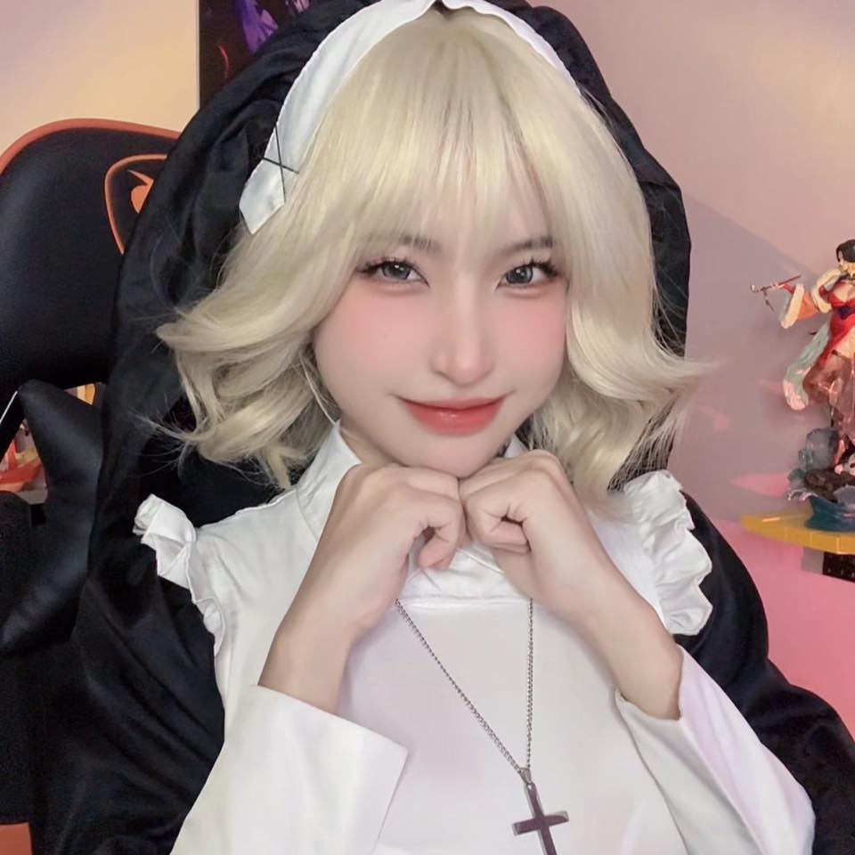 Receiving a Sensitive Job Proposal, Famous Female Streamer Reacts Exemplarily 2 Streamer Thiên Kim's bold appearance