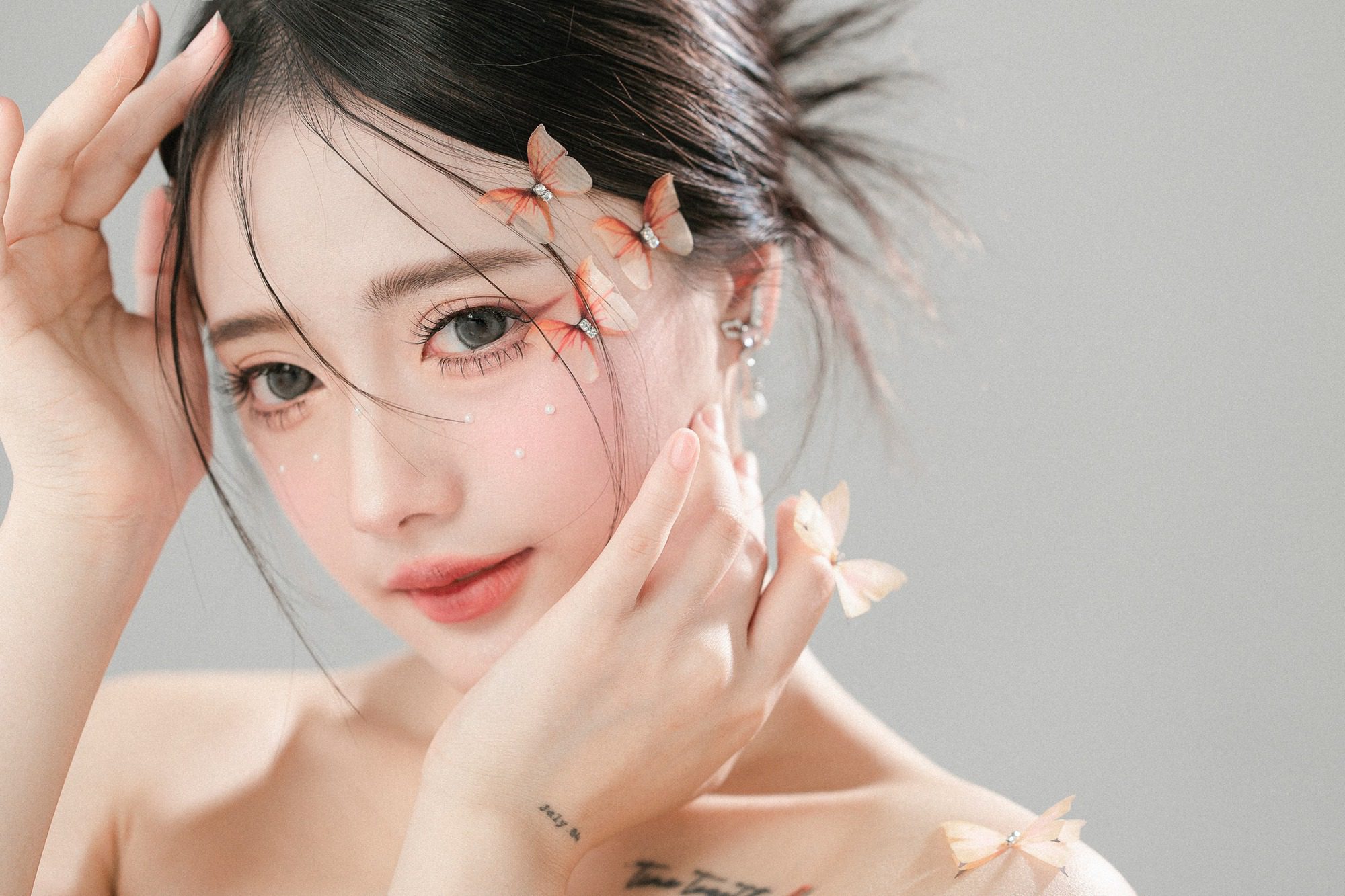 Lost in scrolling without getting bored with the stunning profile of the beautiful female cosplayer 7 Hà Vi in cosplay