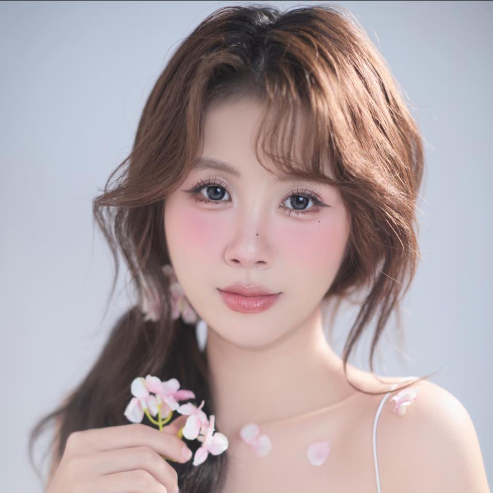Spending hundreds of millions on beauty restoration, hot TikToker responds to mixed comments 7 ChangMie After Cosmetic Surgery