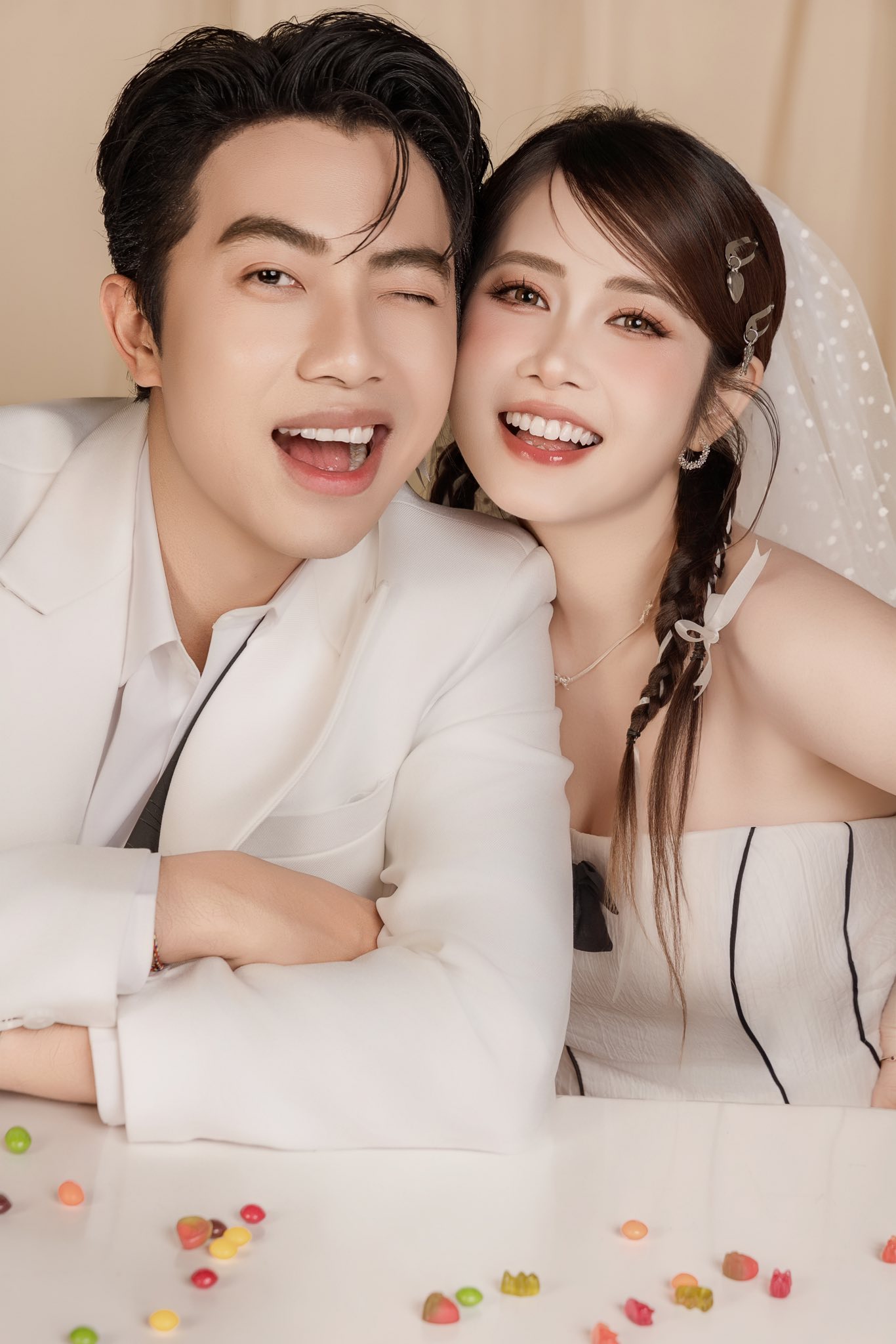 Mai Quỳnh Anh Unveils a Series of Sweet Moments 7 Mai Quỳnh Anh and Cris Phan together.