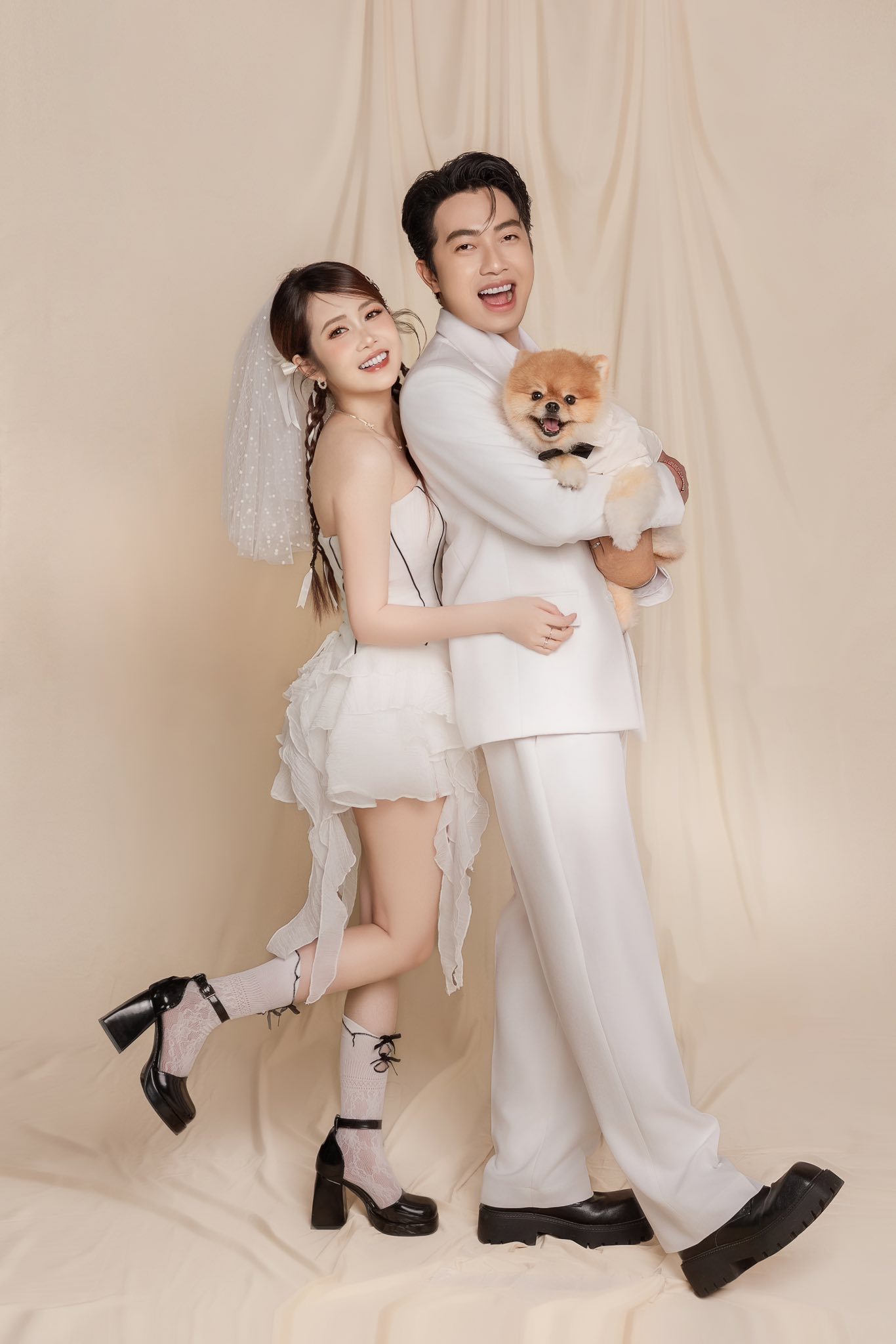 Mai Quỳnh Anh Unveils a Series of Sweet Moments 3 Mai Quỳnh Anh and Cris Phan together.