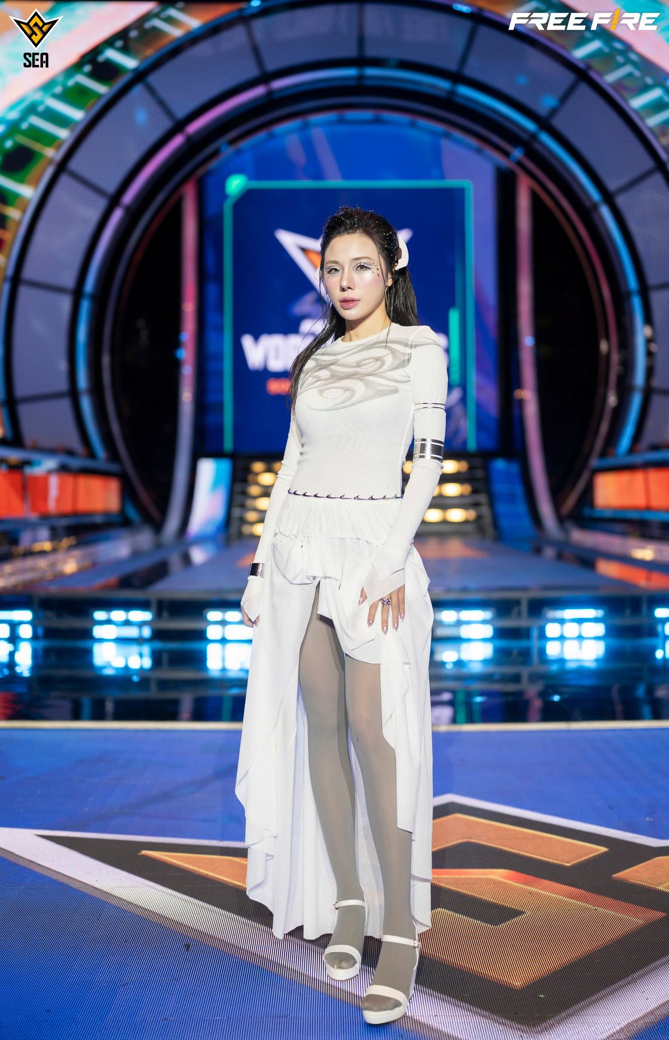 Fan Free Fire reunites with "goddess" Minh Anh, radiant beauty, Esports "fire" still blazing 6 Free Fire fans reunite