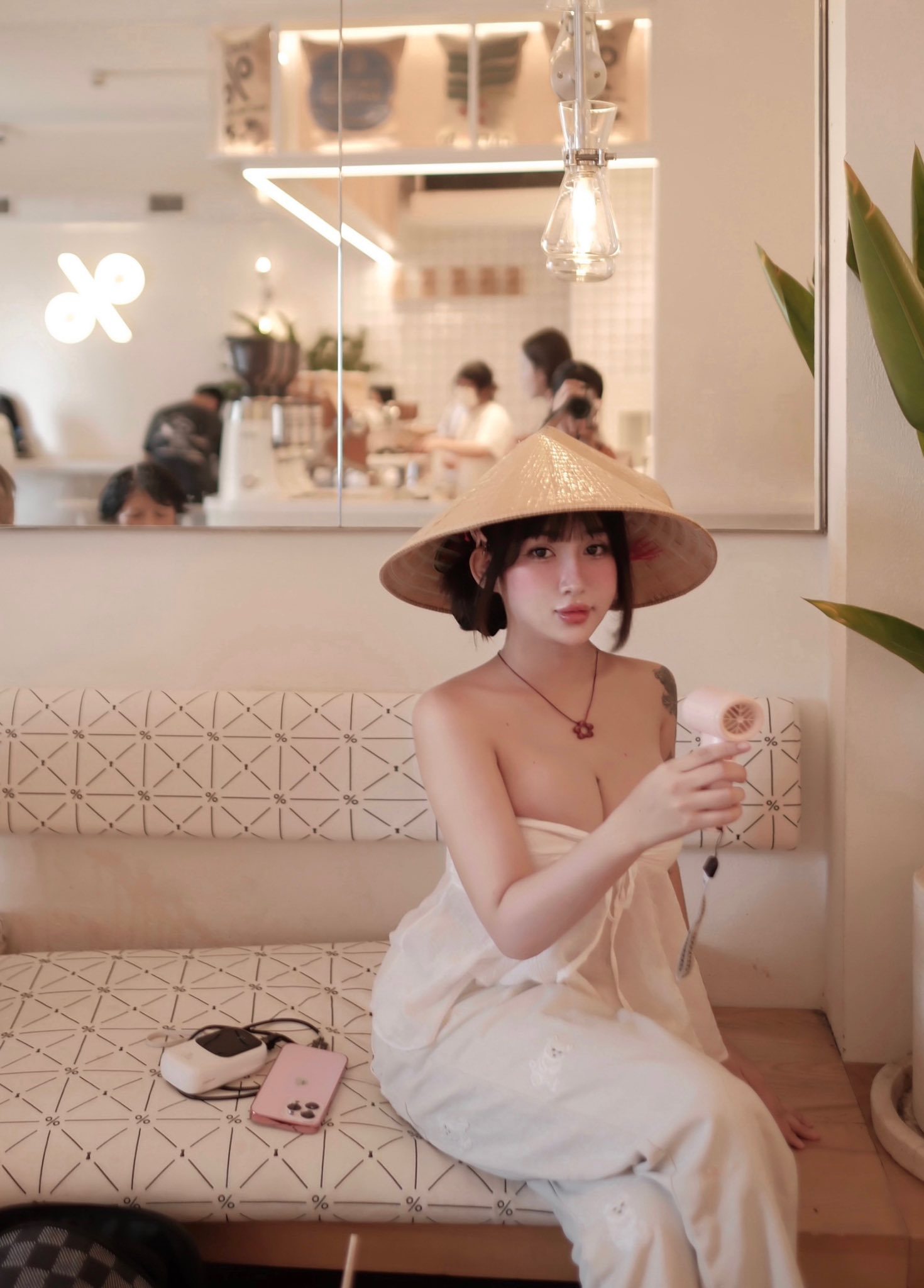 The girl who makes viewers think she's the Vietnamese version of Yua Mikami 3 Vy Vy, a girl captivating viewers as the Vietnamese version of Yua Mikami - Image 3.