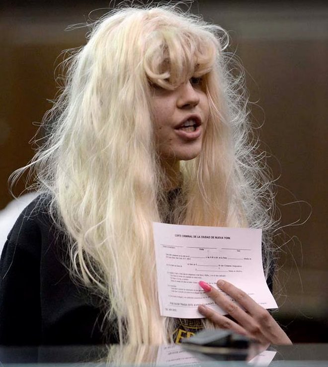 Amanda Bynes was found wandering due to mental health issues Amanda Bynes in distress