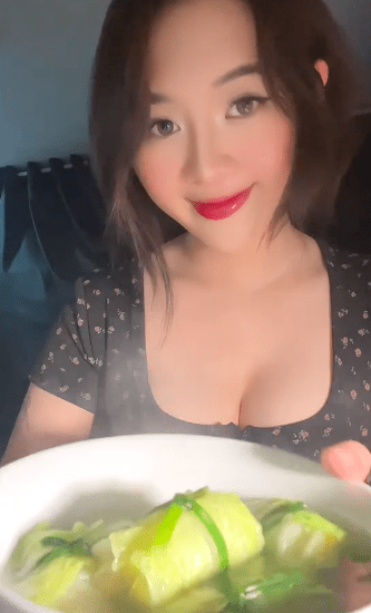 Roll Call of Female TikTokers Captivating Gamers Right Now 2 Zin captivating the gaming community - Image 2