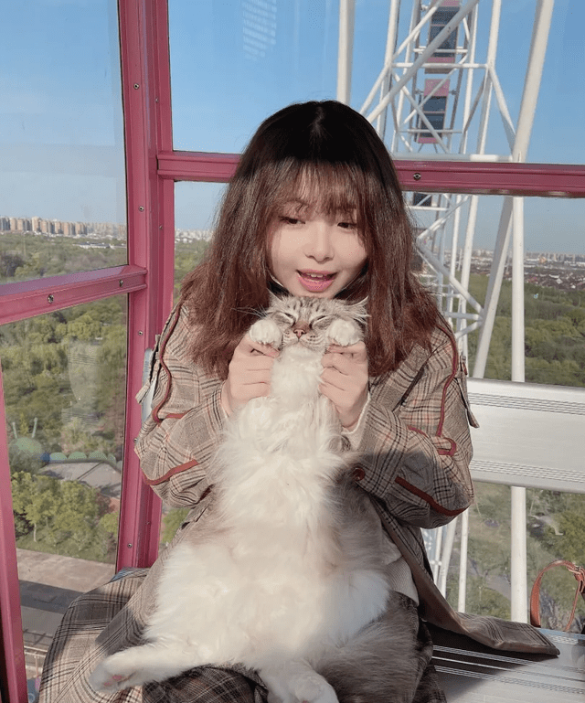 Duoduo Poi, the talented voice actress of Paimon in Genshin Impact.