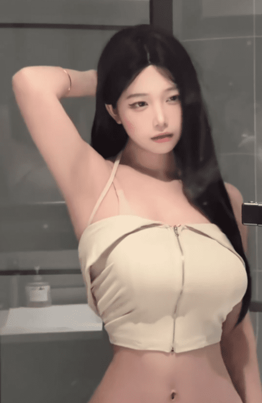 Hot girl "wants to be famous," deliberately engaging in tricks to attract viewers? 3 Hot girl