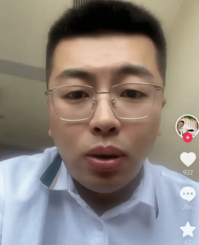 Arguing with fans during a live stream, male streamer suddenly passes away 2 Conflict with fans during live, male streamer passes away - Image 2.