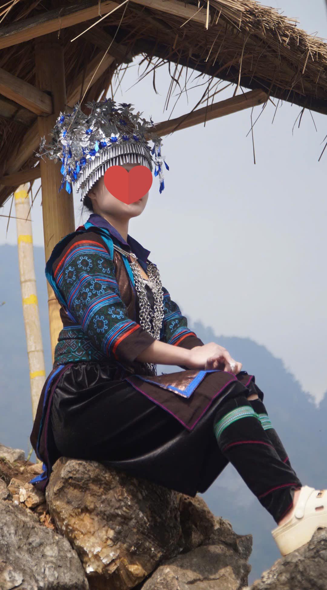 The public is "annoyed" by the swaying of the mountain girl 4 Ethnic dance