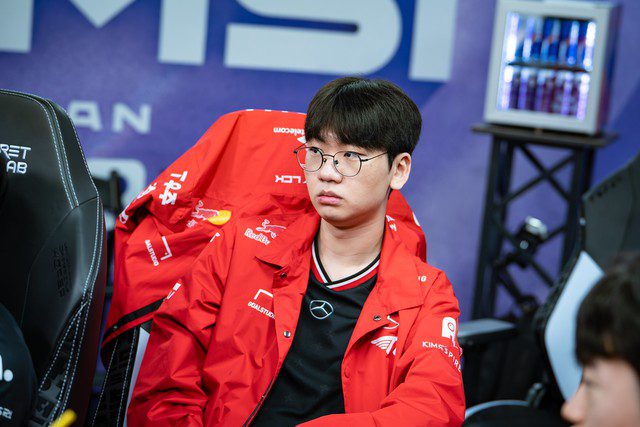 T1's victory over HLE showcased Doran's Ambessa skills. T1's victory over HLE showcased Doran's Ambessa skills.