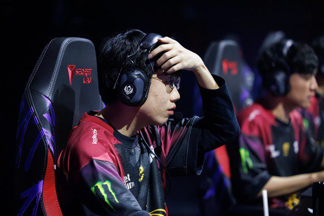 Kiaya acknowledges his mistakes that led to GAM's defeat. Kiaya acknowledges his mistakes that led to GAM's defeat.