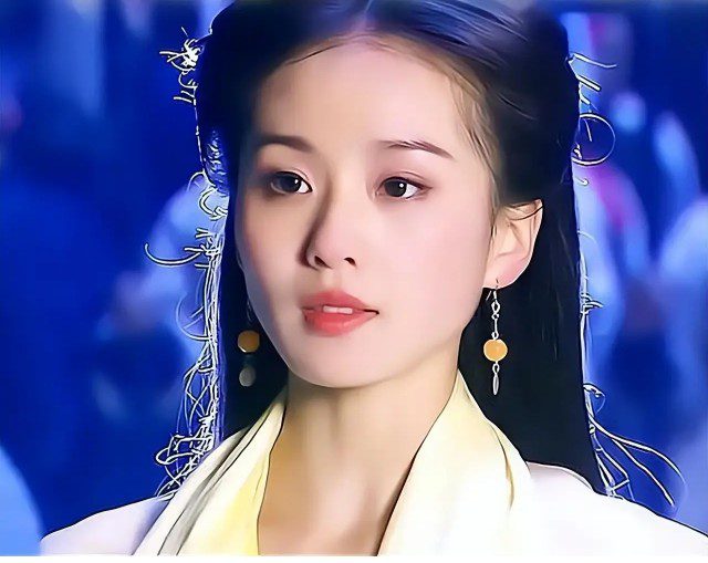 Hoàng Sam Nữ Tử is a significant figure in the Ming sect with ties to the Young Sword. Hoàng Sam Nữ Tử is a significant figure in the Ming sect with ties to the Young Sword.