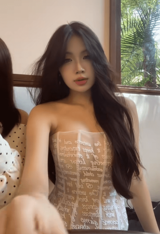 Beautiful TikToker attracts over 3 million views with just a clip longer than ten seconds 1 Gorgeous TikToker garners 3 million views with a clip less than a minute long.