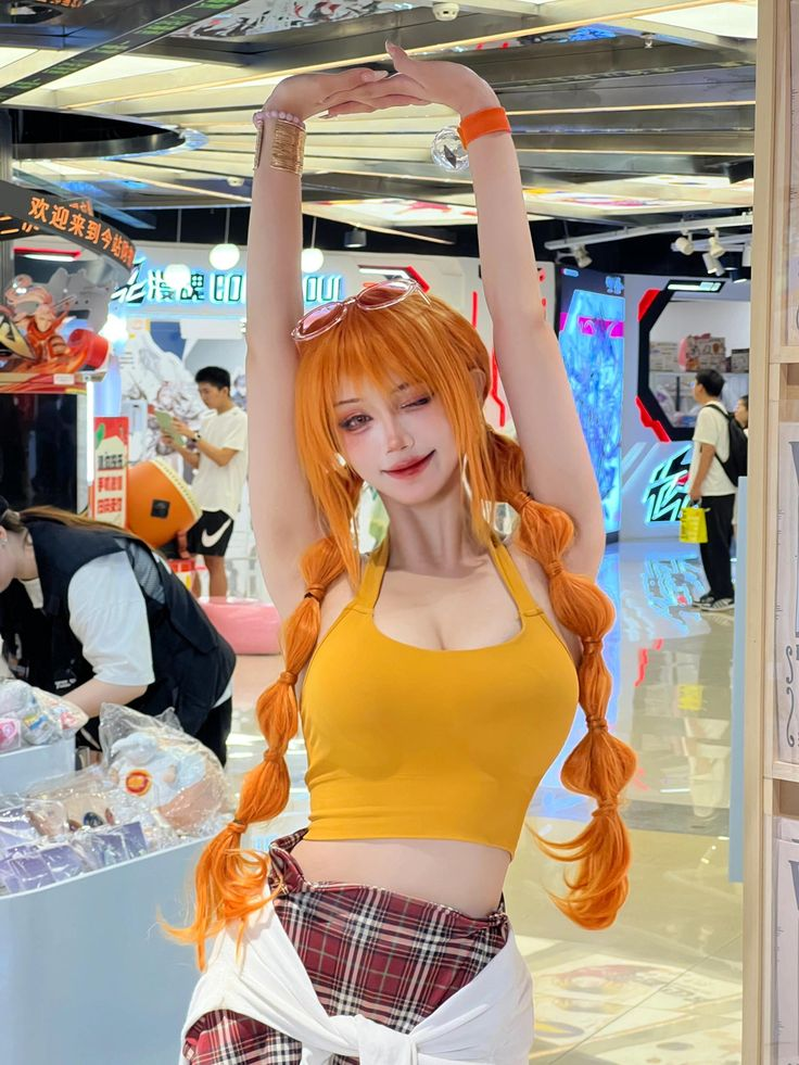 Cosplay Nami, when the One Piece goddess comes to life perfectly down to the millimeter 6 Cosplay Nami, bringing the character to life in stunning detail.