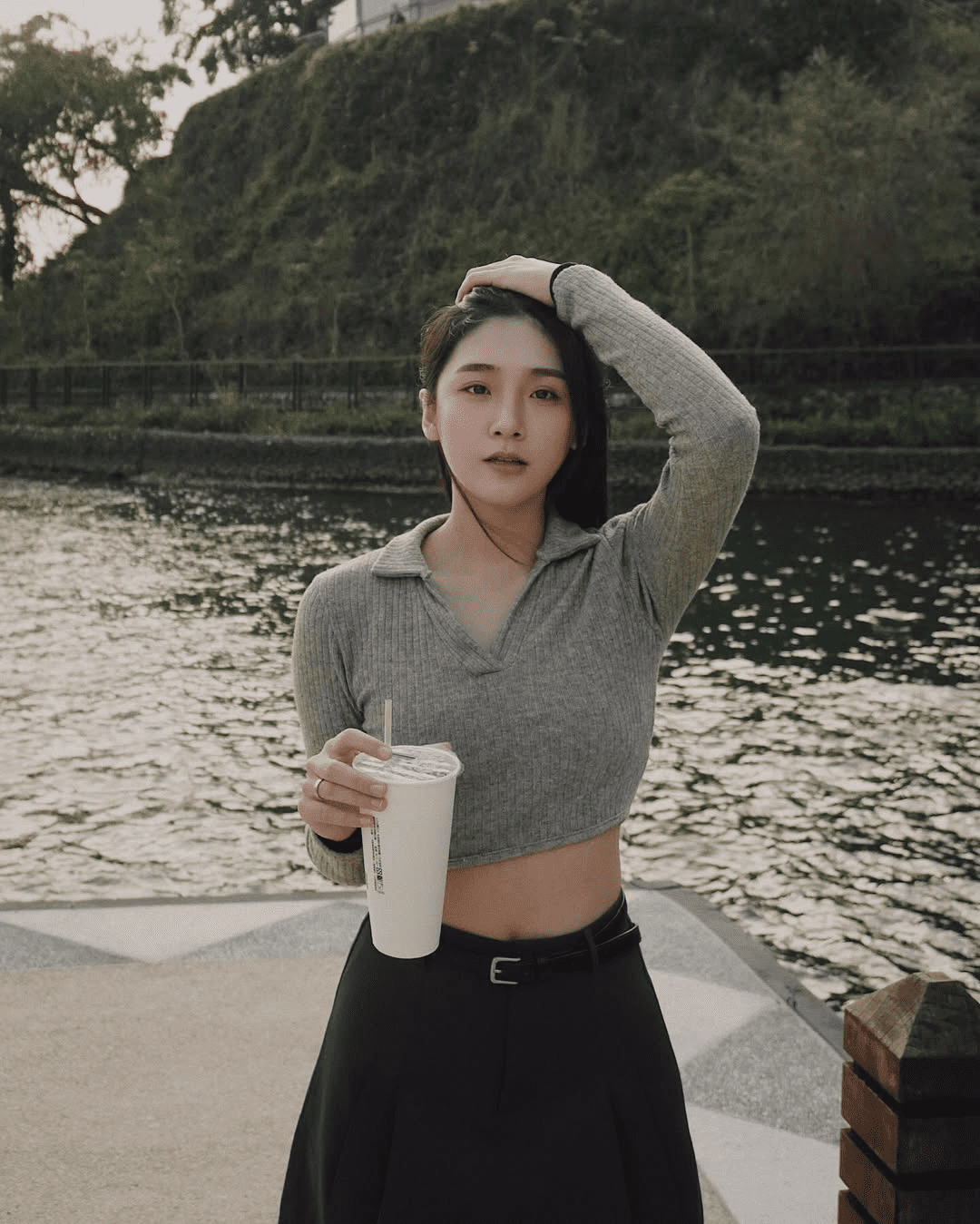 Just Sitting and Eating Noodles, the Hot Girl Unexpectedly Becomes Famous, Possessing Incredible Skills 2 photo-1749101183179