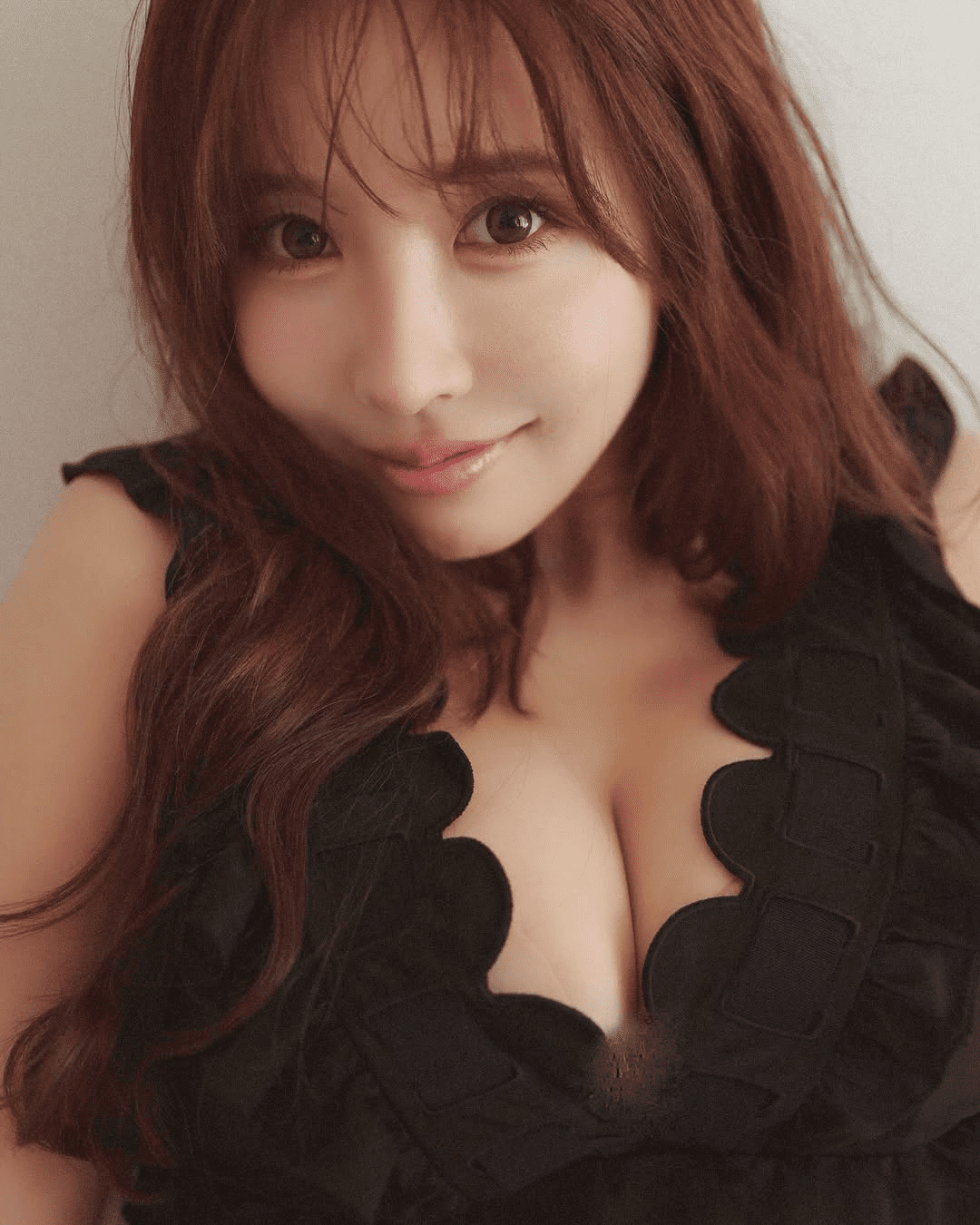 Yua Mikami unexpectedly encounters a costume "incident," almost facing a mishap right in front of the camera 4 Yua Mikami