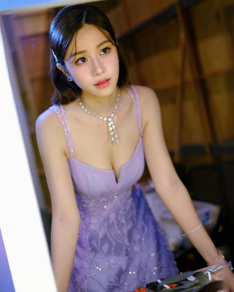 Trang Tử Tuyền's charming beauty and grace. Trang Tử Tuyền's charming beauty and grace.
