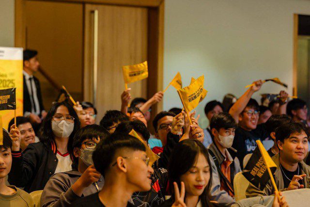 Mr. Le Hoang - Product Director of realme Vietnam. Mr. Le Hoang - Product Director of realme Vietnam.