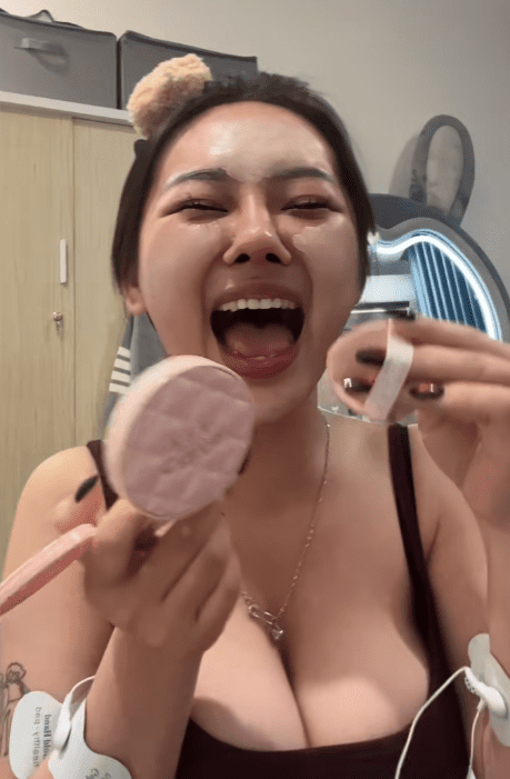 Not making cooking "content," Zin challenges makeup with a vibrating massage machine and the reactions of male fans 4 Zin's creative makeup