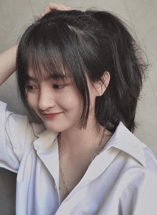 Video: The Fiery Comeback of Alice Xuân Hoài, Different from Her Time as a Hot Free Fire Streamer 2 Video: Heavy Alice's rising fame as a Free Fire streamer.