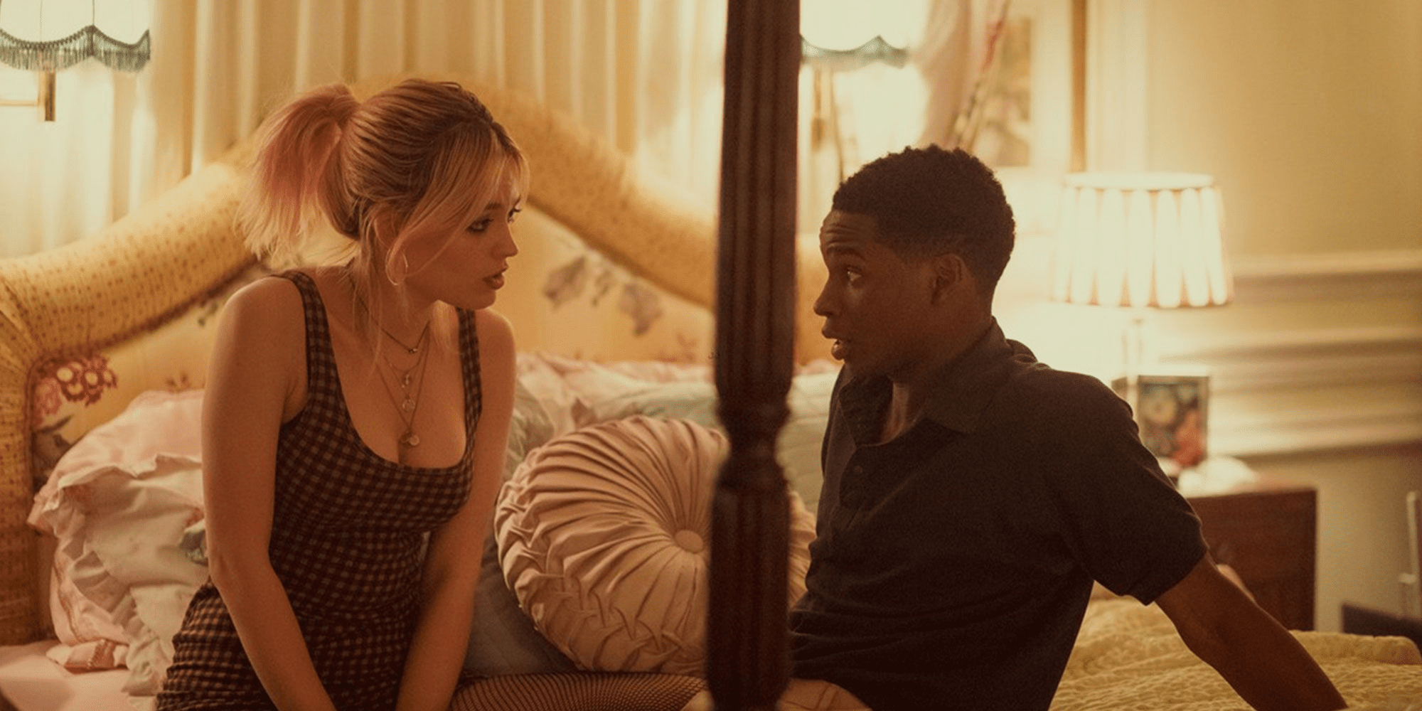 The actors are covered with strategic pieces when acting in the steamy scenes of Sex Education The actors are covered with strategic pieces when acting in the steamy scenes of Sex Education