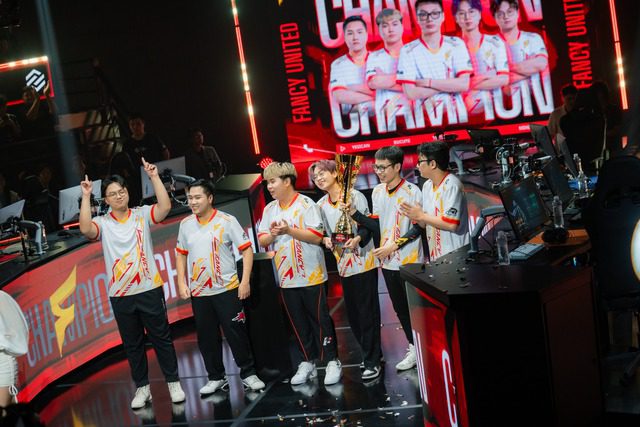 Fancy United Esports has officially become the winner of OVS 3. Fancy United Esports celebrating their victory at the ON LAN stage of the ON Live VALORANT Series.