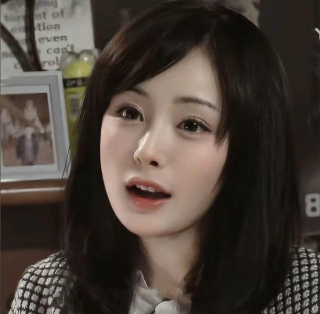 Yang Mi at 17: Unparalleled Beauty with a National Face and Heavenly Fragrance, Most Striking is Her One-in-a-Millennium Eyes 4 Dương Mịch at 17 years old - an image that stuns viewers with its ethereal beauty.
