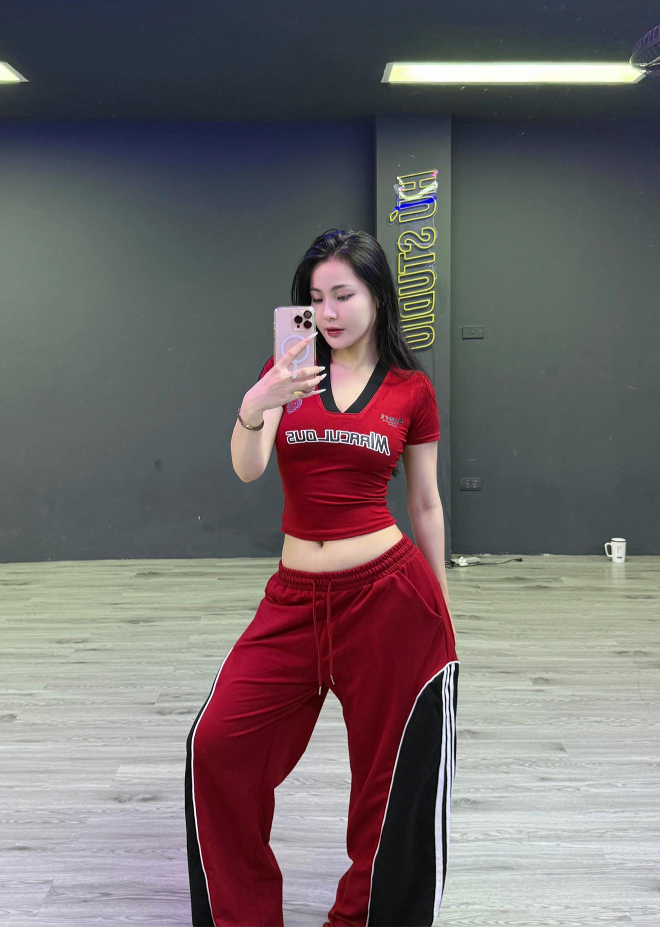 Gaining over 5 million views just after one "tutorial" video, the hot TikToker keeps gamers glued to the screen 3 TikToker Nguyễn Lê Hồng Minh