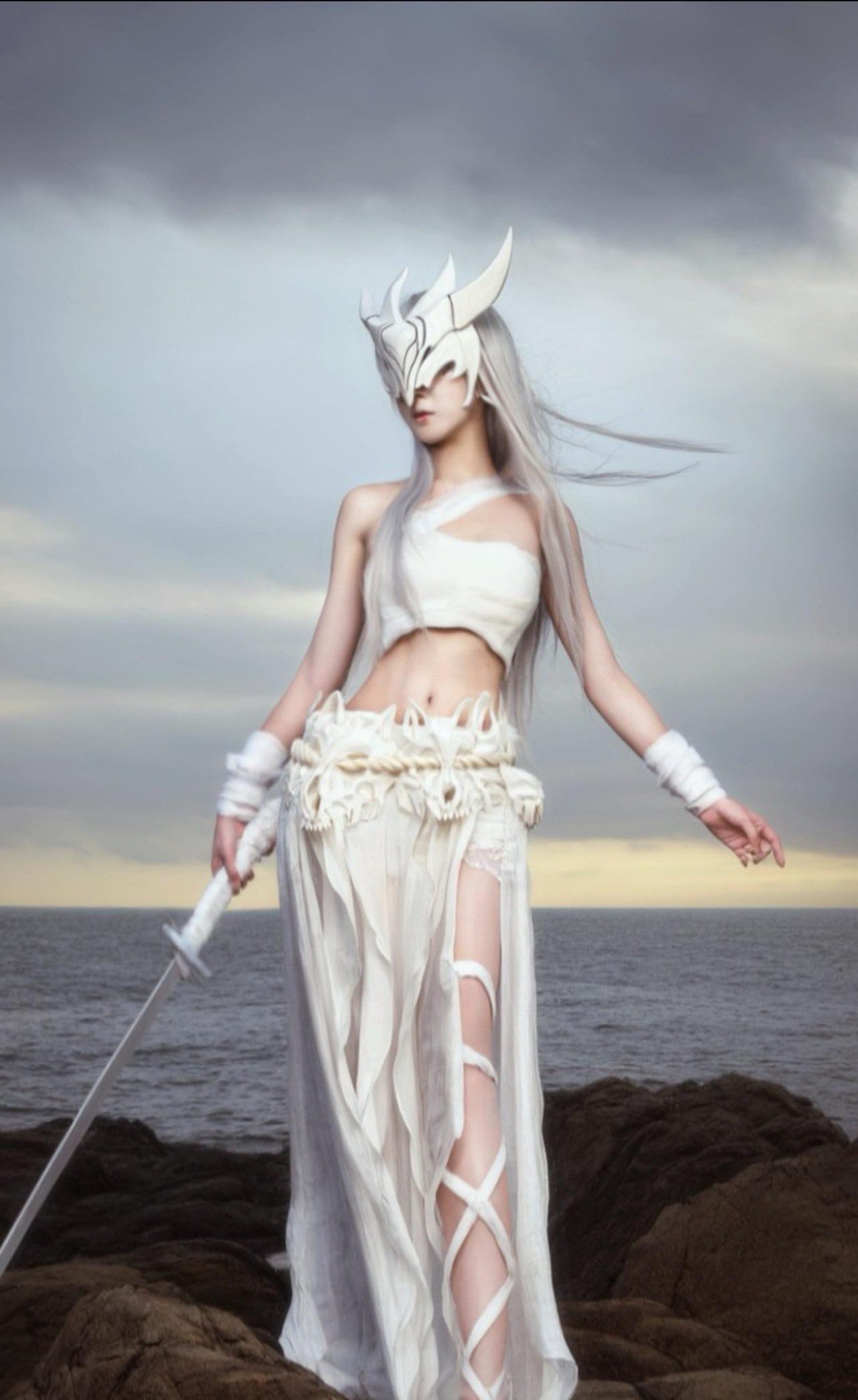 Impressive for being as beautiful as a dream, captivating male fans, female cosplayers lament about being "flirted" by male fans 2 A stunning cosplayer captivating male fans