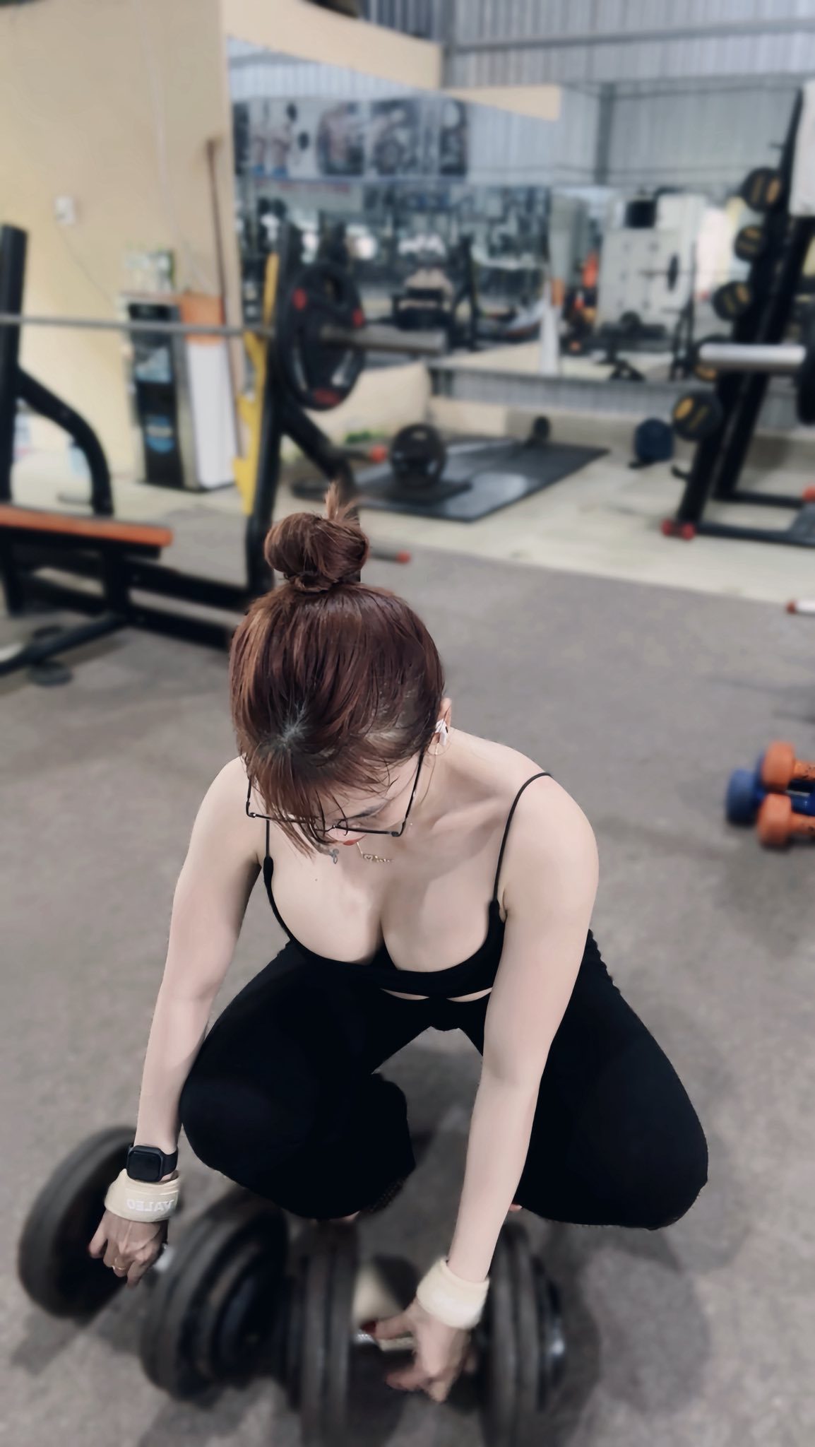 Several Times Causing a "Fever," Female Gym Trainer Fumes When Questioned by the Public 4 Image of Kim Nhiệt