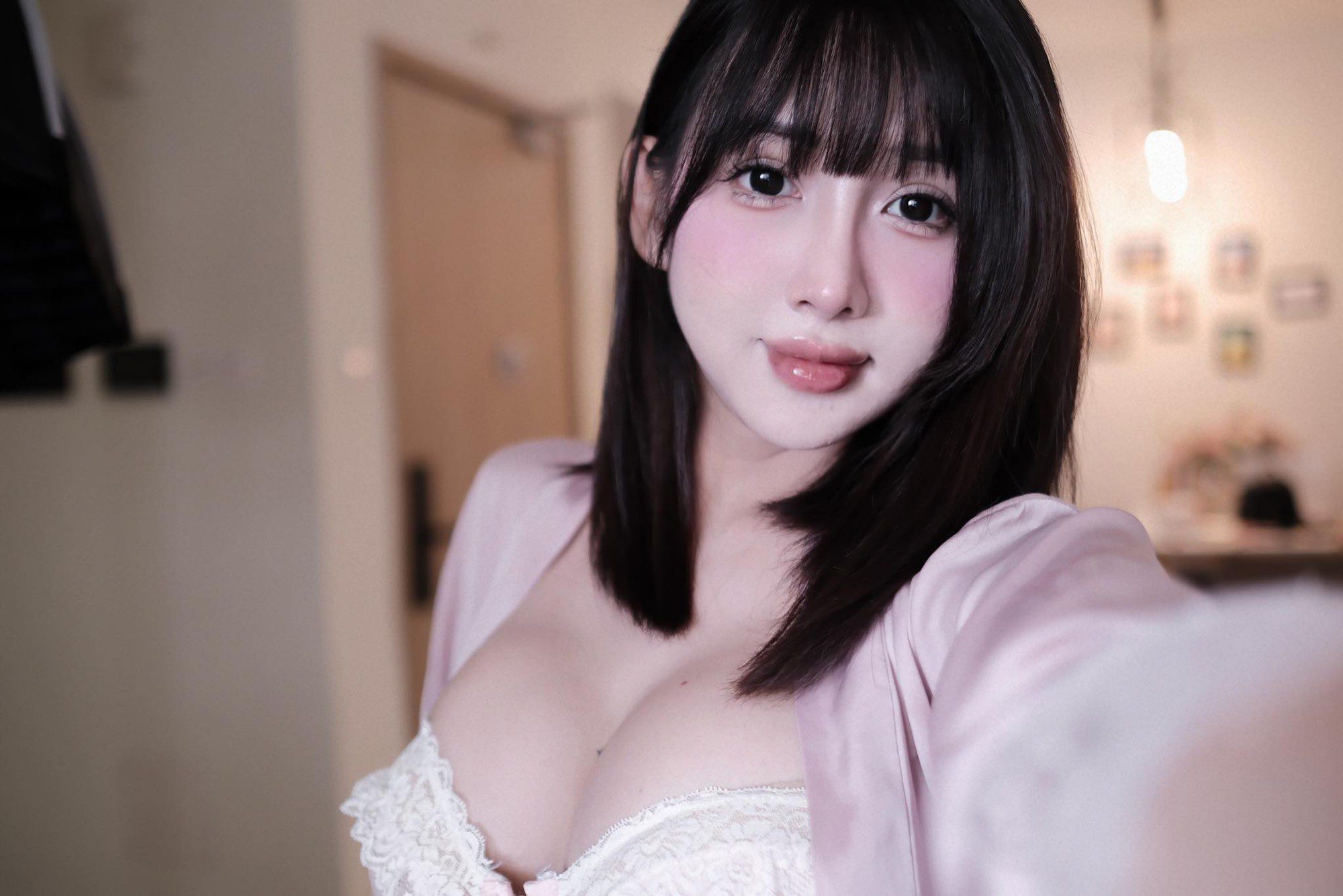 Following the "Hong Ti" trend, the hot girl is rumored to have a romantic history with "16,000 guys" 3 Trending