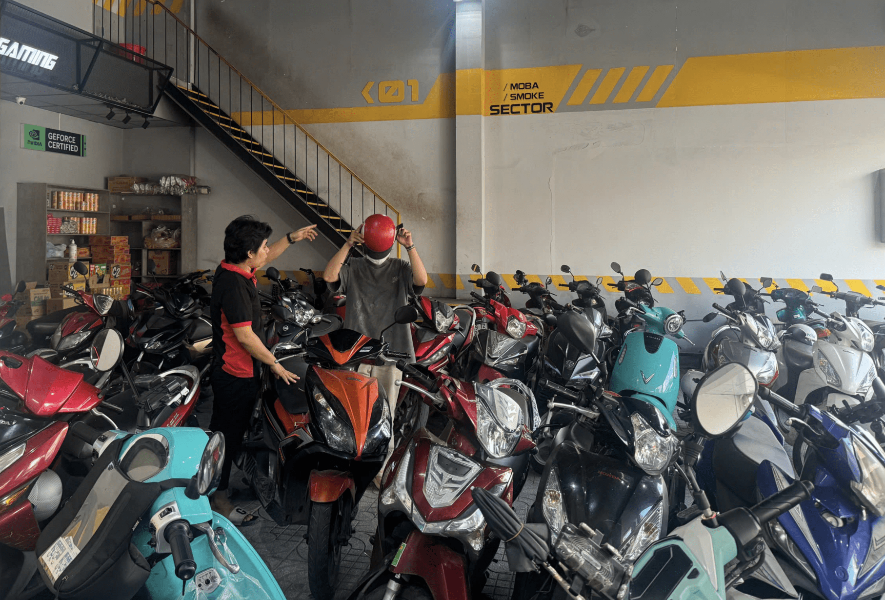 Game-related incident occurred. Identifying the cause leading to the two minors being attacked in the game room at 2:30 AM in Ho Chi Minh City.