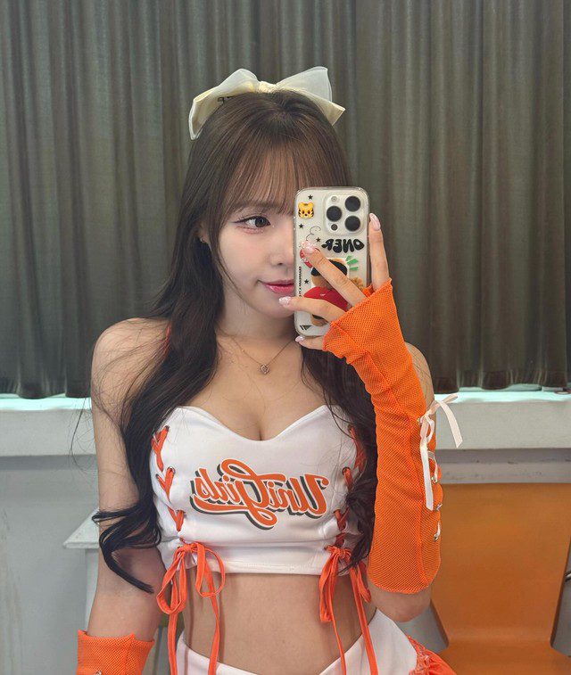 And she also has a stunning figure And she also has a stunning figure