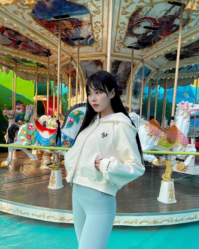 Sister of T1 Star Posts Article That Causes "Explosion" in the LoL Community 1 chi gai sao t1 5 1751444723179674069056