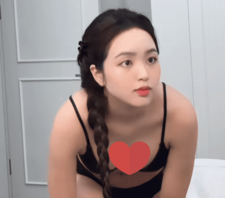 Sharing a vlog on the court, hot girl pickleball captures a stunning image in just 1 second 4 Hot girl pickleball in action