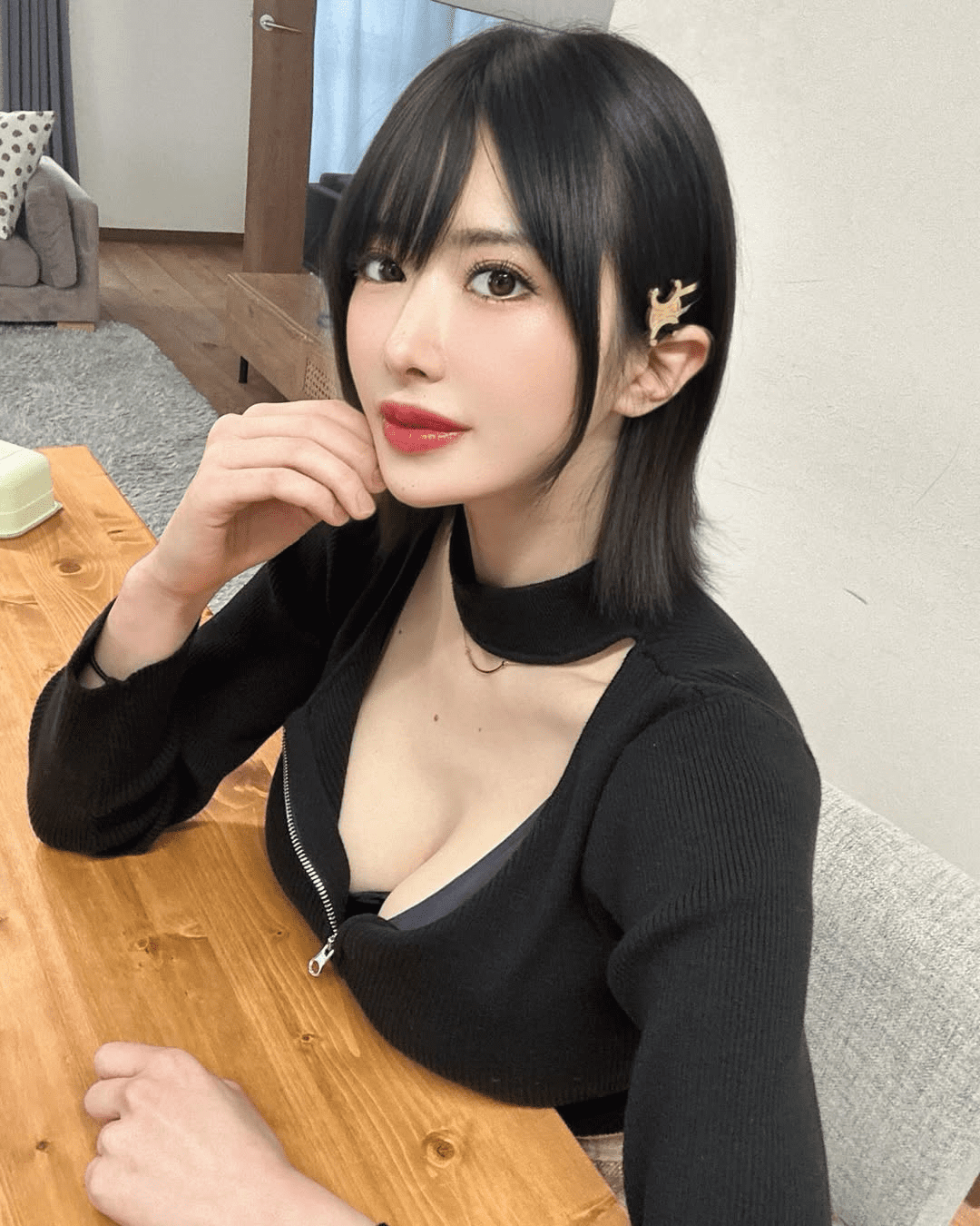 Beautiful hot girl reveals the reason for her career, almost became a basketball player 1 Tsujii Honoka