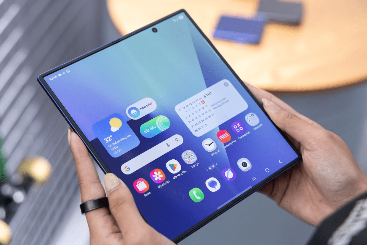 Samsung Galaxy Z Fold7 Ultra-thin Breakthrough – Smart Leadership 1 Samsung Galaxy Z Fold7 - Ultra Thin and Smart