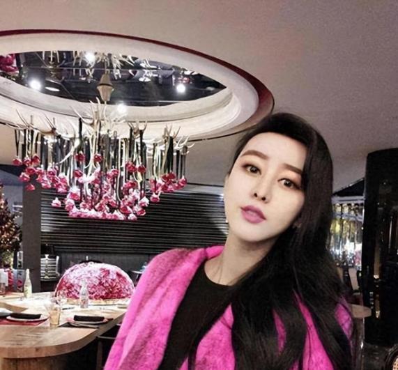 30 Billion, 8 Years of Surgery, Married to a Cosmetic Surgeon: What Happened to the Beautiful Hot Girl? 7 Ha Thu Tay and Her Surgeon